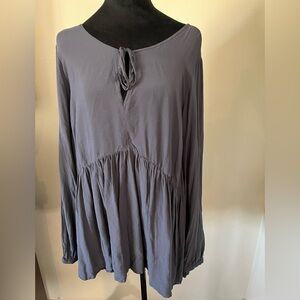 Torrid Size 2 Gray Babydoll Peplum Swing Blouse Long Sleeve Keyhole Boho Top